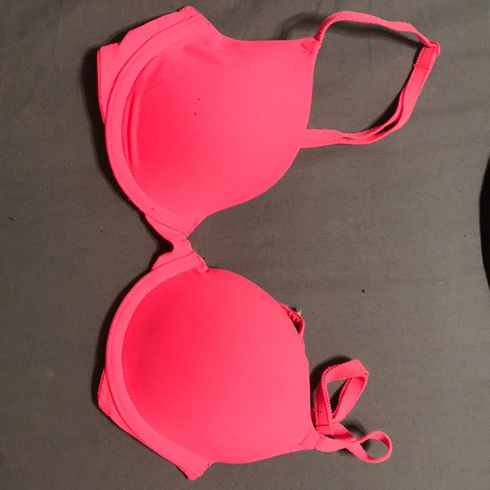 PINK/Victoria’s Secret 32A Bra